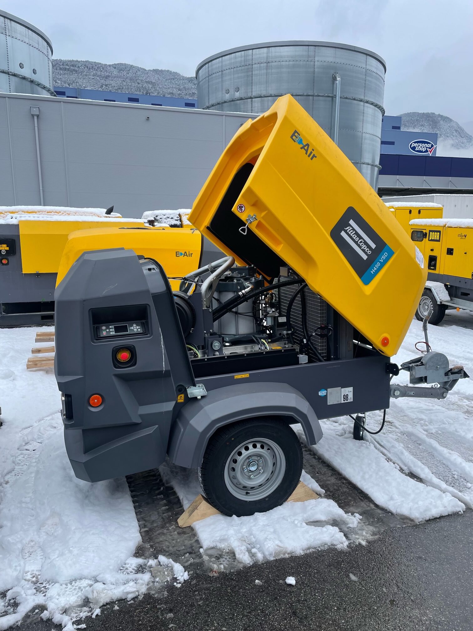 Atlas Copco E-Air H450 13m³/min – 13 bar mit Fahrwerk